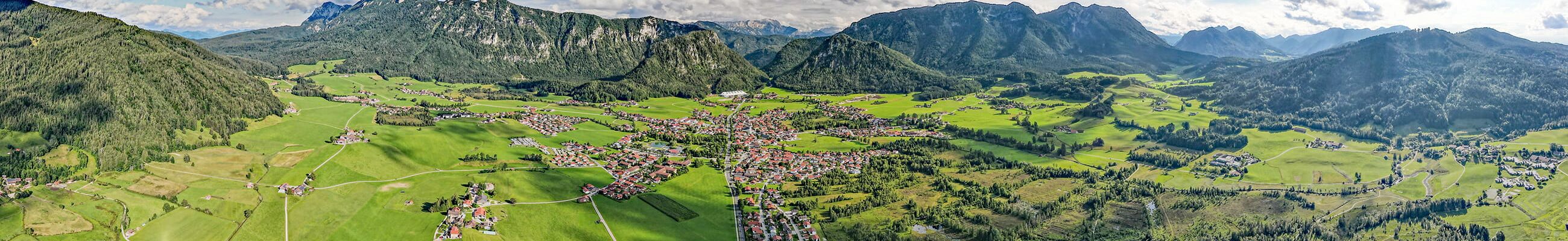 Alpenpanorama in Inzell mit Ferienwohnungen für den Urlaub in den Bergen